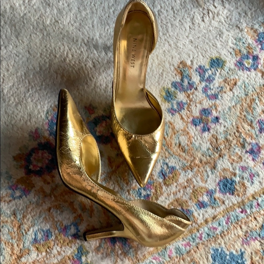 Halloween costume Wonder Woman Gold heels tired @@